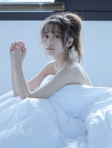 举重世锦赛：奥运冠军里夫斯连刷三项世界纪录